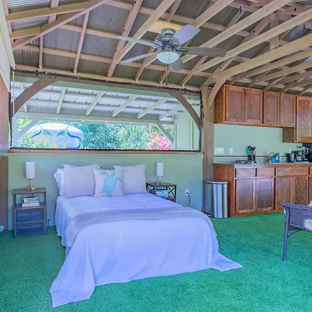Hotel Glamping Garden Getaway